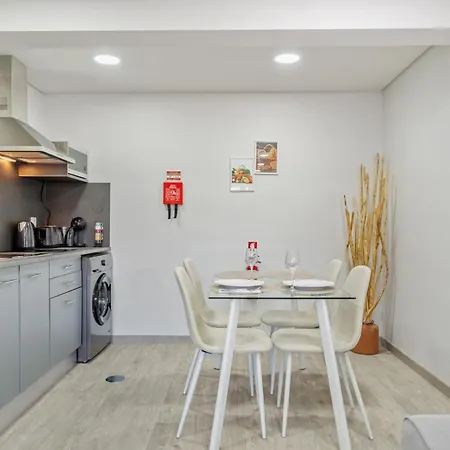 Laurissilva Lodge, By Op Apartment